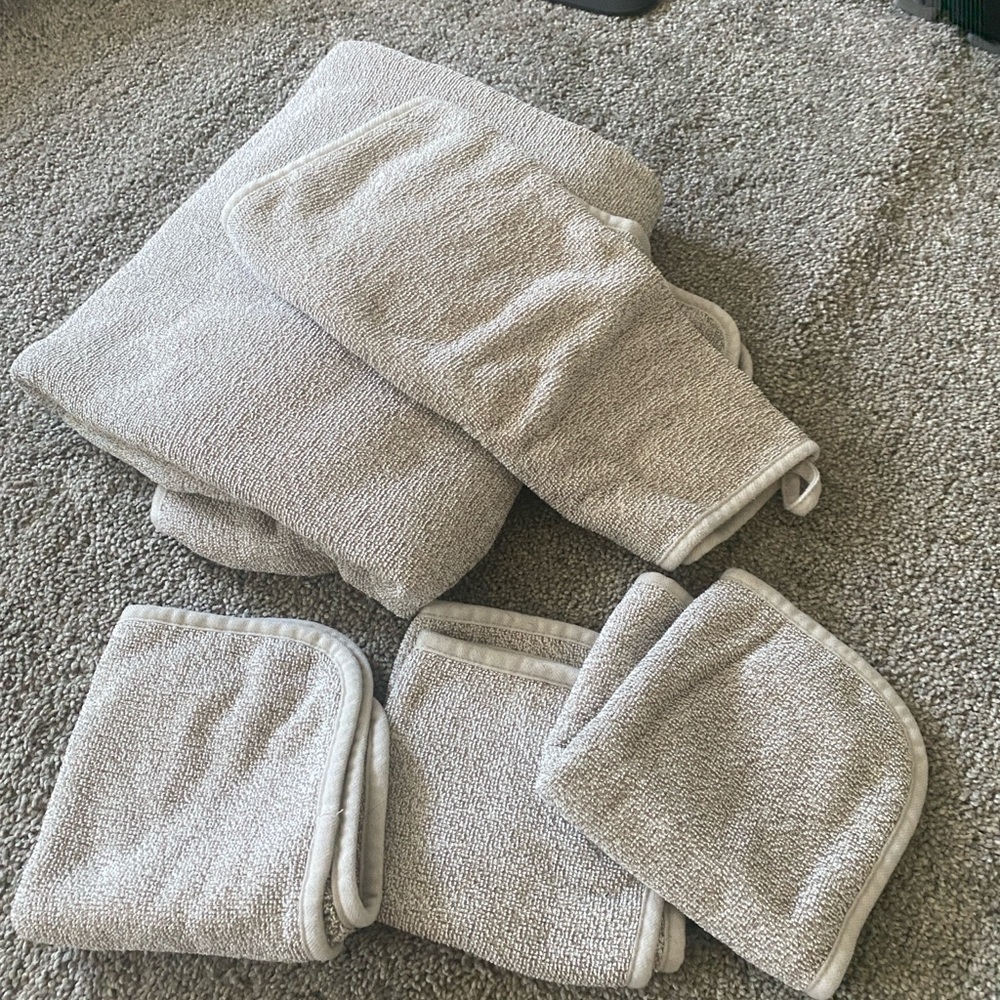 Norwex Oatmeal Bath/ Hand Towel & Facecloth Trio Set